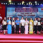 Hoa hậu Nhân ái Thanh Ngân – Người đẹp gieo nắng lên những con đường đến trường