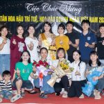 Hoa hậu Trí tuệ Đỗ Thị Nhị nhận những lời chúc mừng và tình cảm yêu thương từ đại gia đình